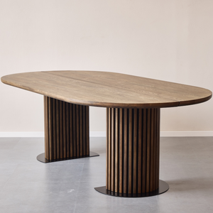Matteo - Dielentisch Handgefertigter Tisch mit Lamellenfuß aus Räuchereiche 240x120x77 cm