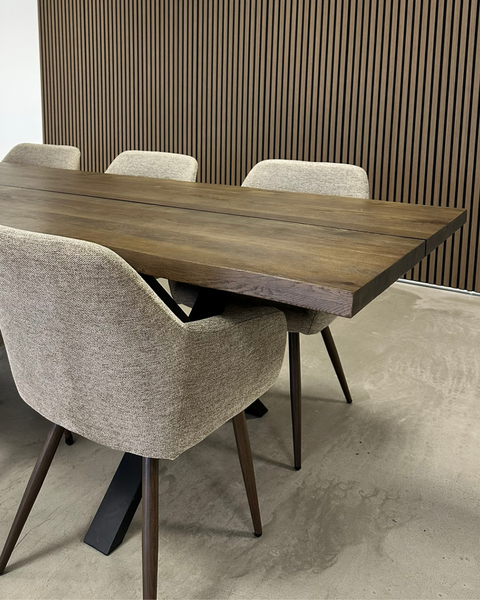 Jenna Esszimmerstuhl - Stoff sand mit geräucherter Eichenoptik