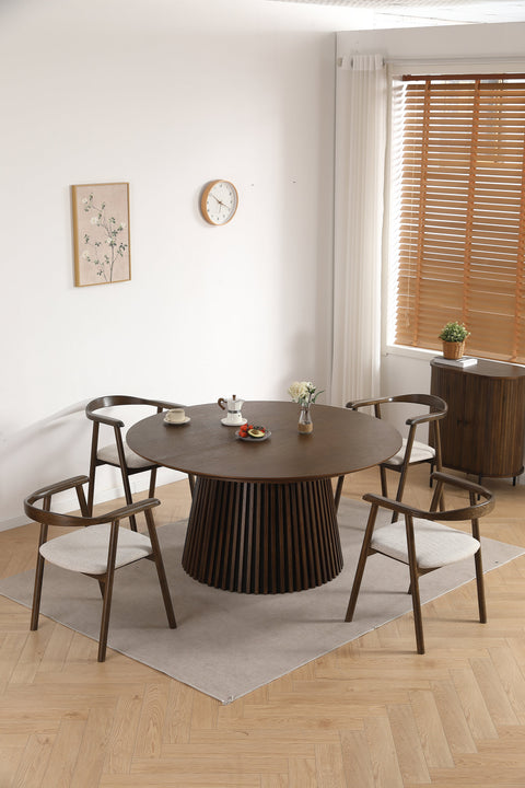 Jocelyn Esszimmerstuhl aus geräucherter Eiche mit beige gepolsterter Sitzfläche