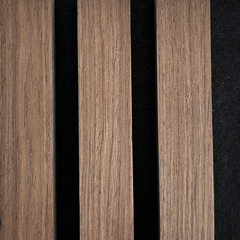 Muster einer Akustikplatte aus geräuchertem Eichenfurnier 150 x 120 mm